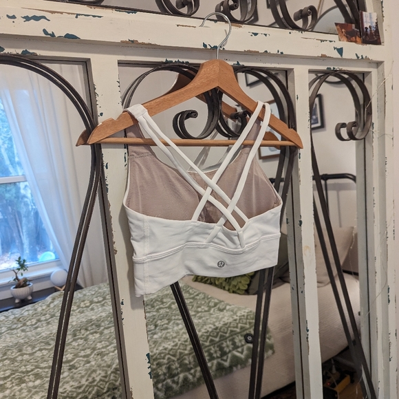 Lululemon Energy Bra - Picture 2 of 4